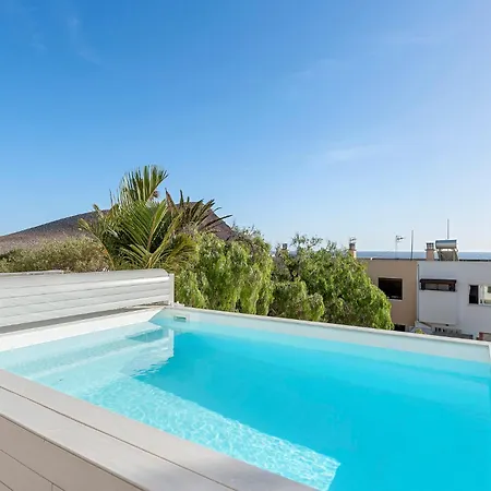Holiday home Medano4you Lava Azul House