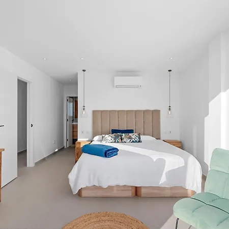 Holiday home Medano4you Lava Azul House *